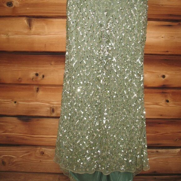 MAC DUGGAL 4908 Green High Neck Sleeveless Beaded Fringe Fitted Gown 8 - Picture 8 of 12